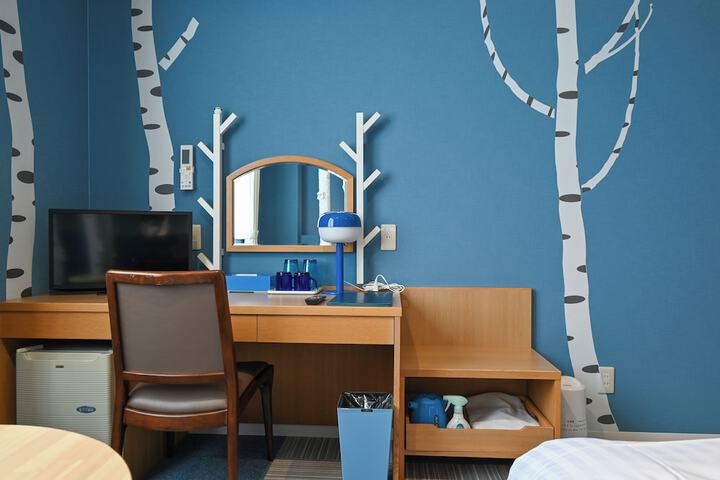 Room 17 of 35