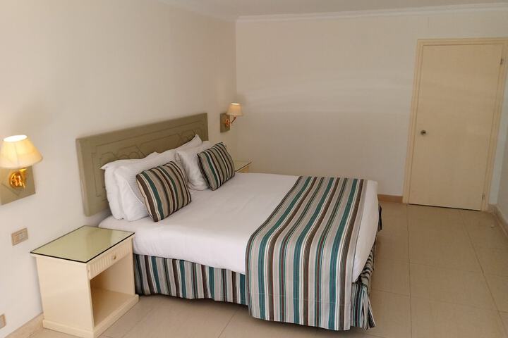 Room 10 of 53