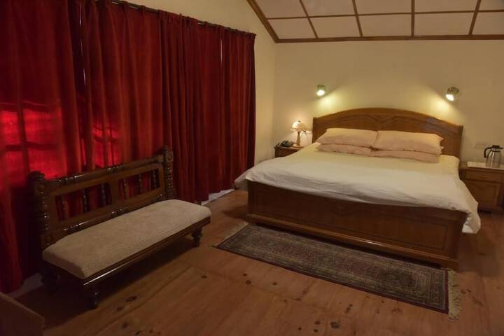 Room 8 of 43