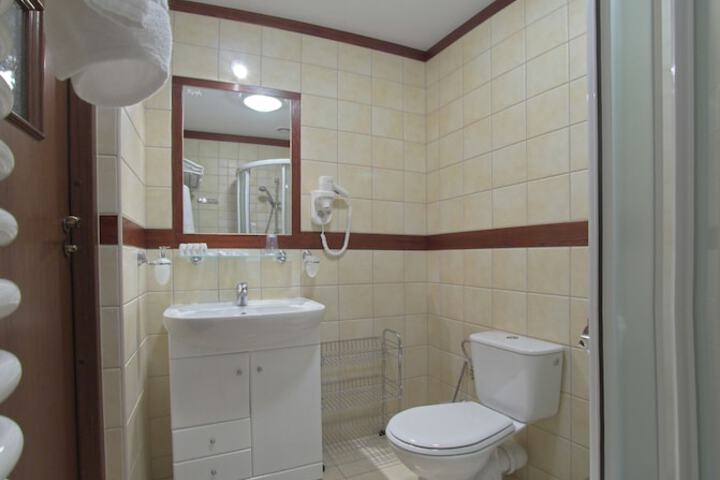 Room 45 of 86
