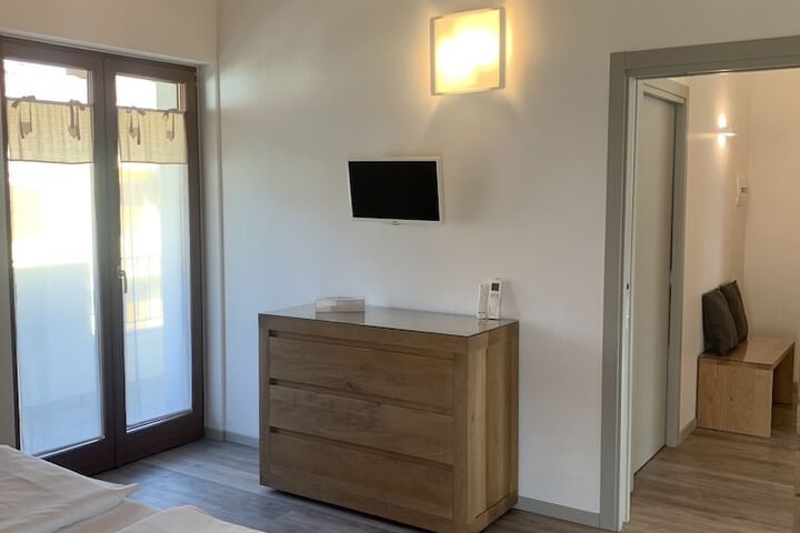 Room 16 of 71