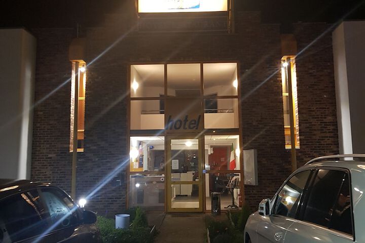 Hotel 23 of 25
