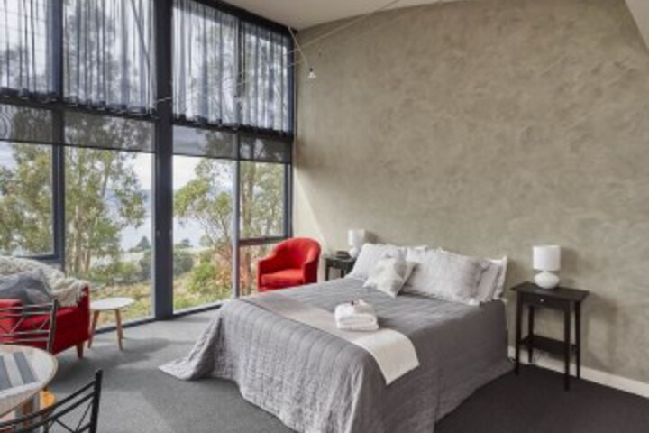 Room 4 of 43