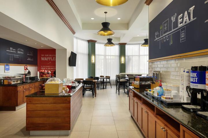 Breakfast area