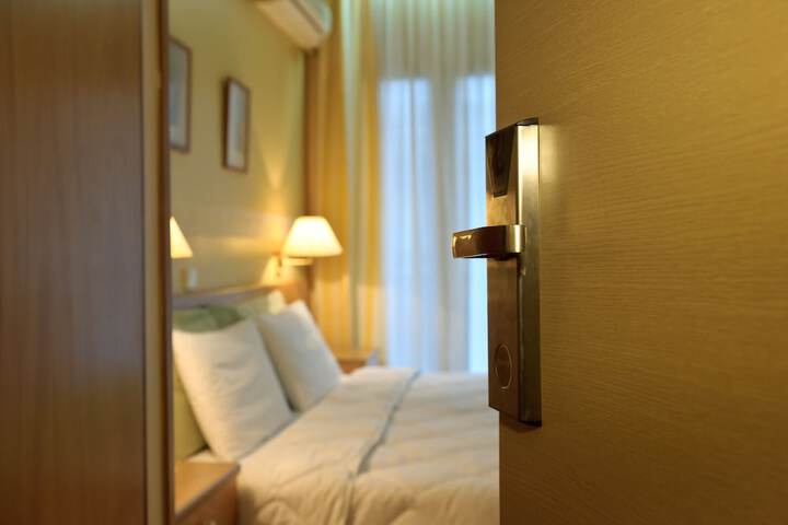 Room 7 of 26