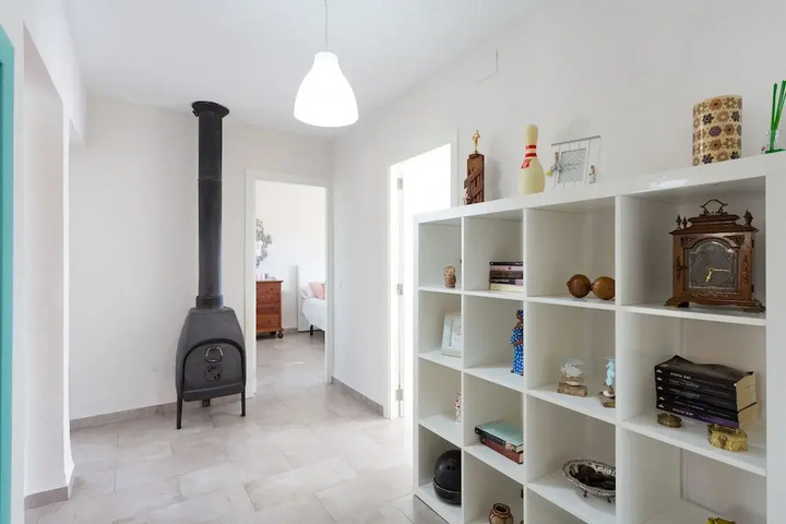 Room 4 of 15
