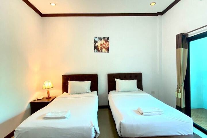 Room 5 of 45