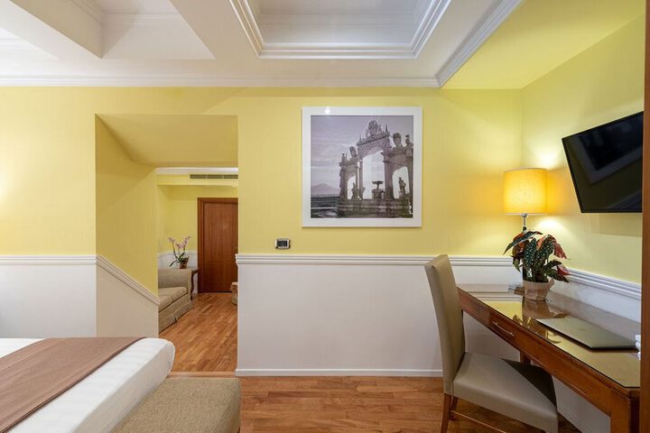 Room 72 of 109