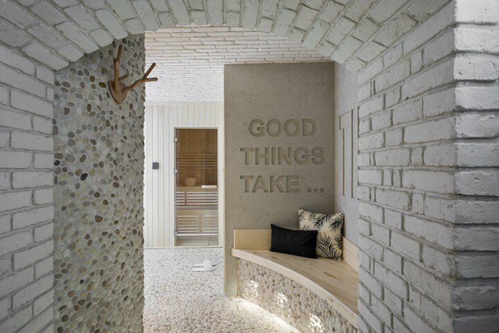 Room 28 of 29