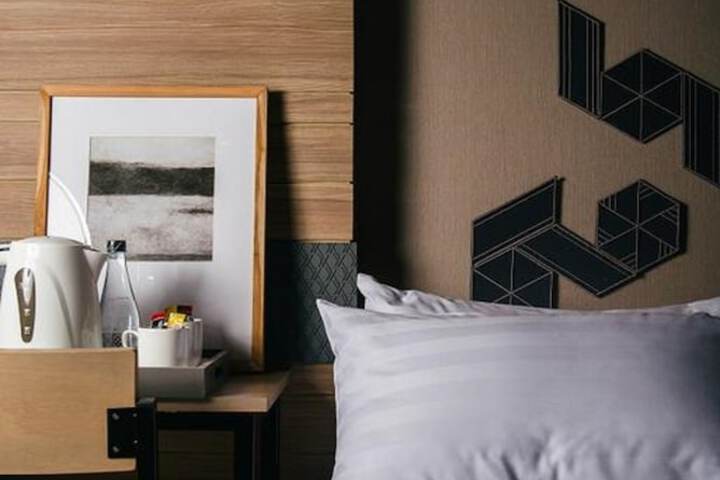 Room 10 of 40