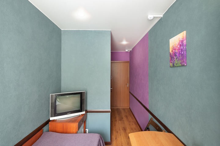 Room 8 of 31