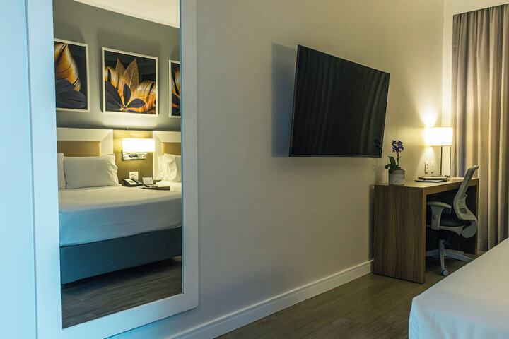 Room 32 of 88