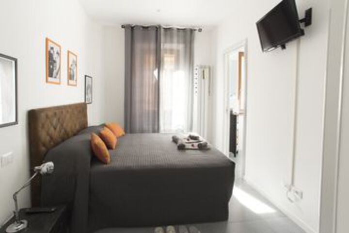 Room 9 of 30