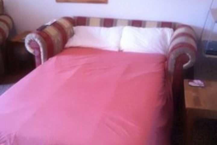 Room 3 of 7