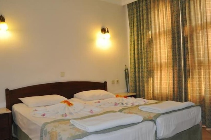 Room 5 of 31