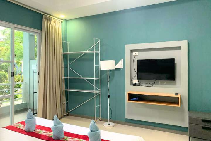 Room 14 of 64