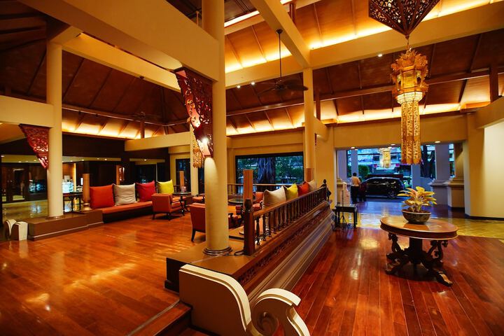 Hotel Lobby