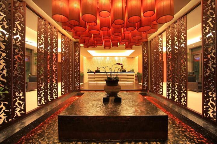 Lobby Entry