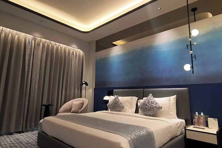 Room 13 of 63