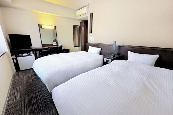 Room 7 of 23