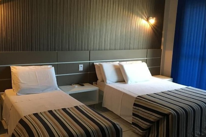 Room 4 of 17