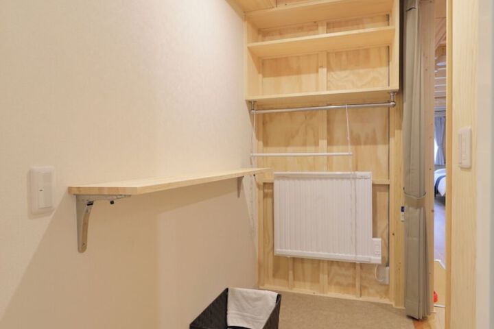 Room 3 of 22