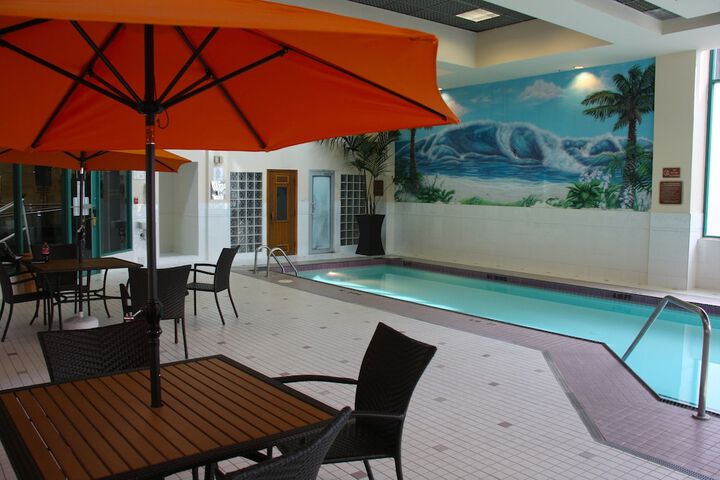 Pool 25 of 36