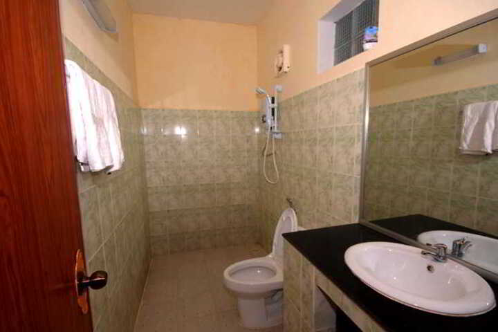Room 8 of 11