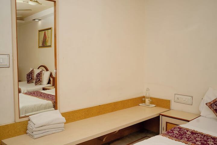Room 29 of 144