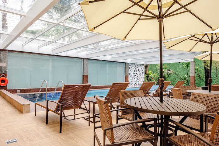Pool 144 of 240