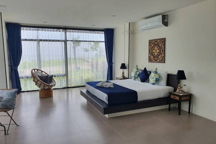 Room 26 of 107