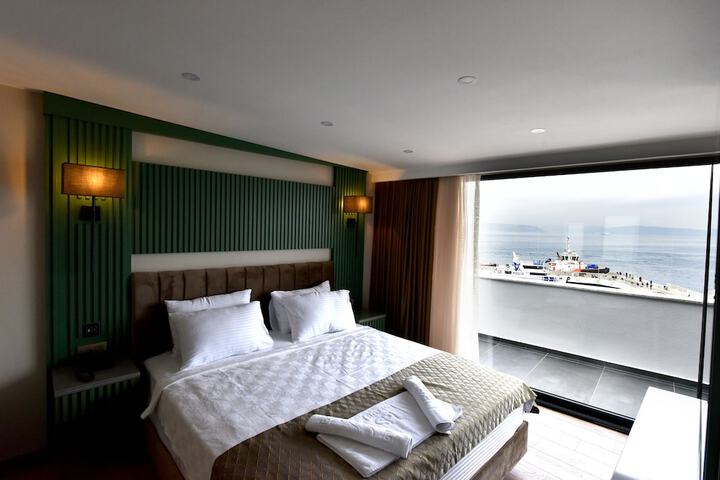 Room 9 of 21