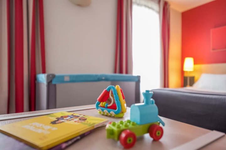 Room 45 of 80