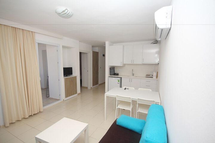 Room 33 of 88