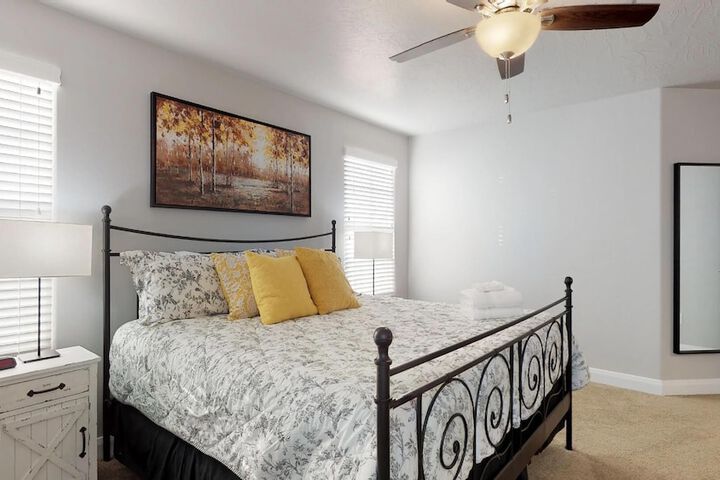 Room 4 of 64