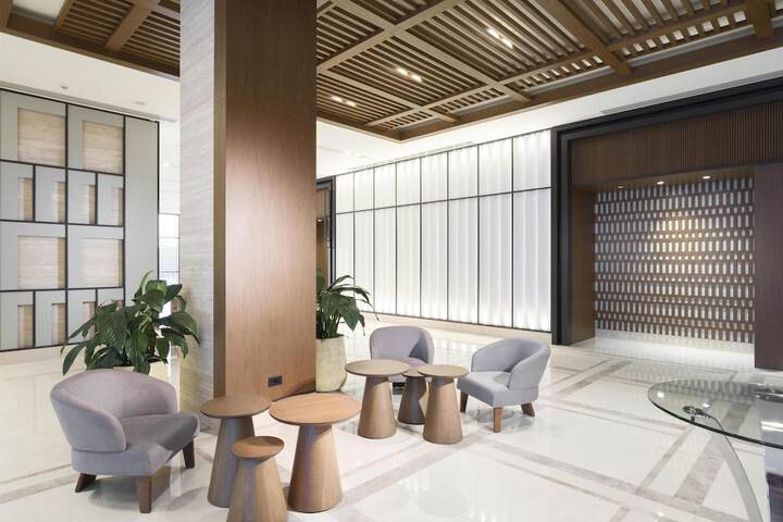 Business Center 653 of 888