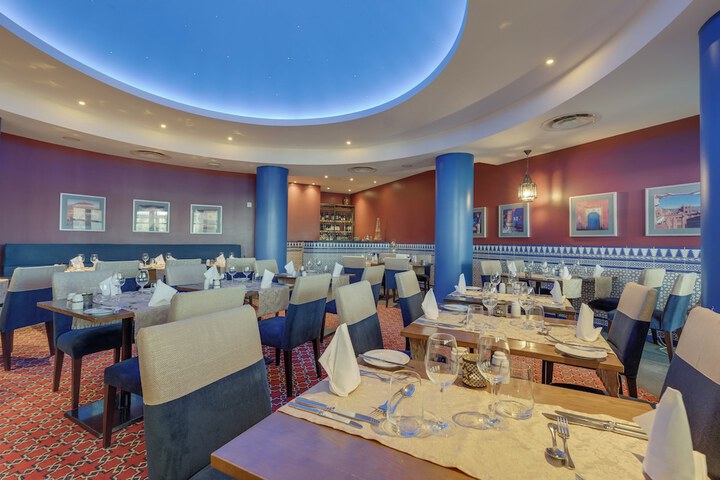 Dining 261 of 411