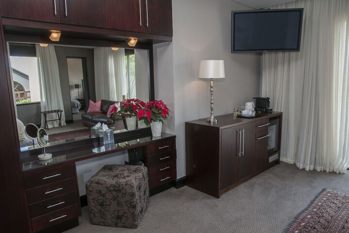 Room 17 of 44