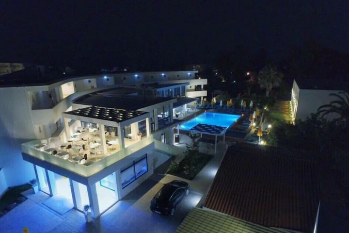 Hotel 27 of 31