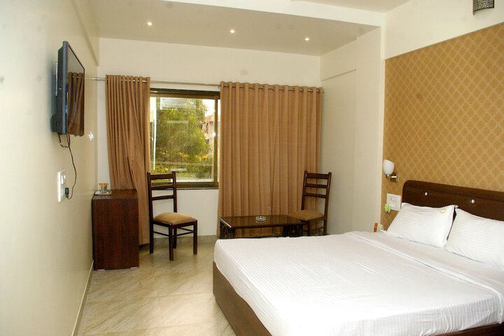 Room 7 of 39