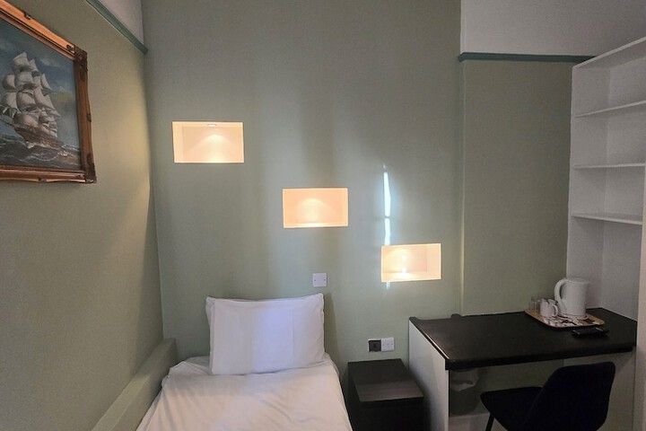 Room 19 of 72
