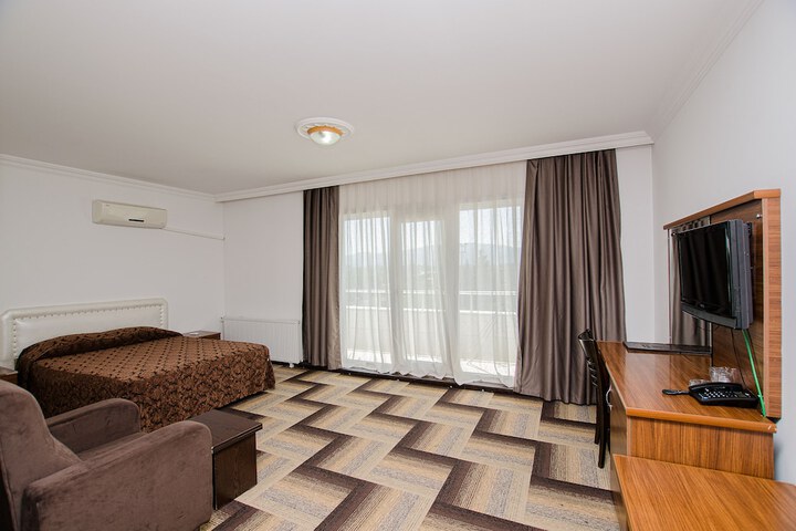 Room 15 of 64