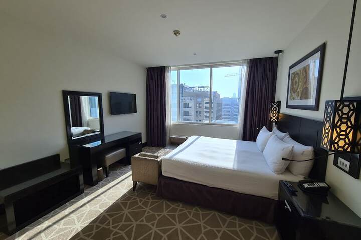 Room 69 of 211