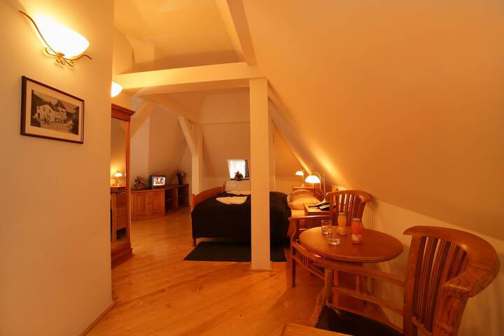Room 5 of 43