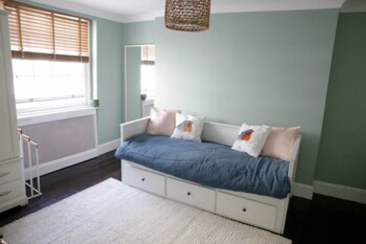 Room 12 of 17