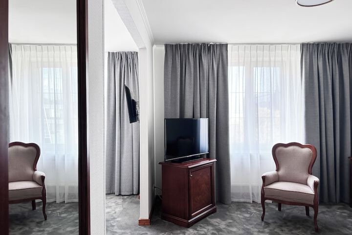 Room 32 of 108