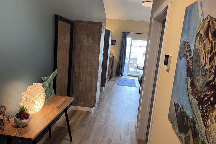 Room 8 of 129
