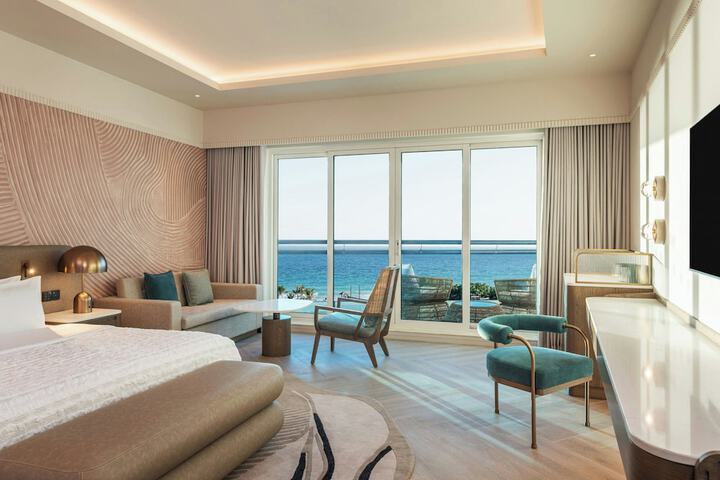 Room 10 of 89