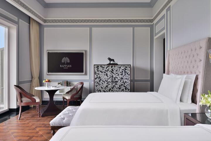 Room 3 of 320