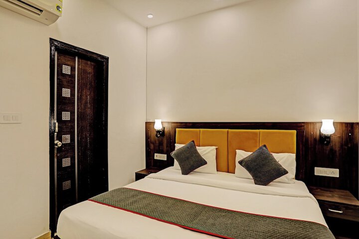 Room 12 of 29